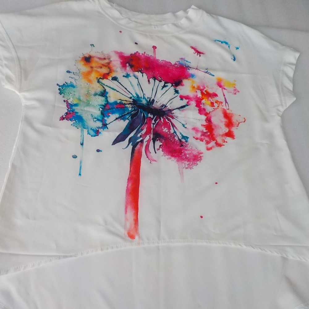 NEW Abstract Flower Tee Top - Picture 7 of 7
